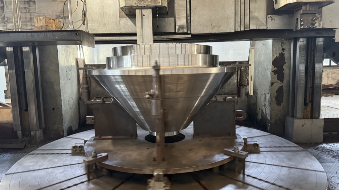 Cabezal de cono en mecanizado.